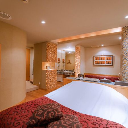 Eight Prince Hotel -Adult Only- Tokorozawa Extérieur photo